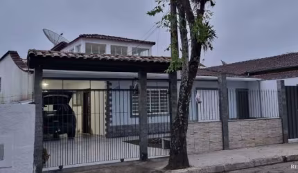 CASA LINDA E AMPLA NO CENTRO DE SÃO FRANCISCO XAVIER