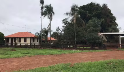 FAZENDA AMPLA CERCADA DE BELA PAISAGEM  EM APORÉ/GO
