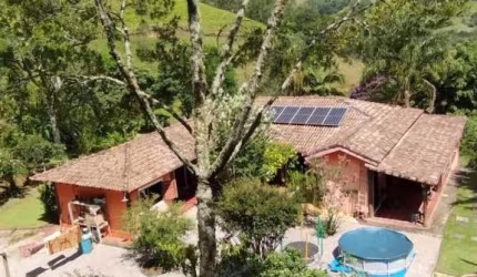 CHÁCARA COM VISTA MARAVILHOSA BELA CASA E MUITAS ÁRVORES FRUTÍFERAS