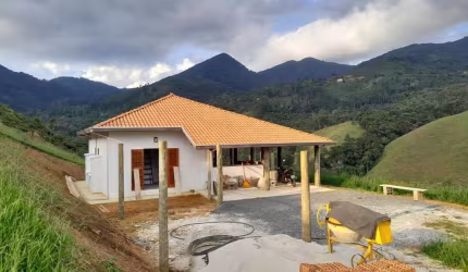 CHÁCARA COM LINDA PAISAGEM EM SÃO FRANCISCO XAVIER/SJC/SP