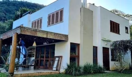 SÍTIO MAGNÍFICO EM SÃO FRANCISCO XAVIER/SJC/SP