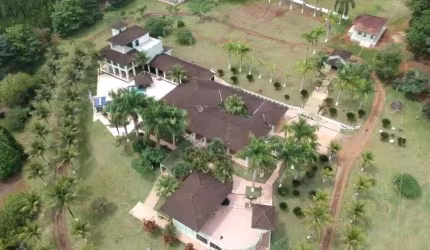 FAZENDA INCRÍVEL COM  CASA SEDE DE LUXO EM  REGISTRO/SP