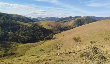 CHÁCARA EXCELENTE EM MONTEIRO LOBATO COM VISTA PRIVILEGIADA PARA A SERRA DA MANTIQUEIRA