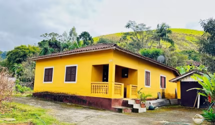CHÁCARA COM LINDA PAISAGEM EM SÃO FRANCISCO XAVIER/SJC/SP