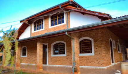 FAZENDA EXCELENTE  COM LINDA CASA EM JAMBEIRO/SP