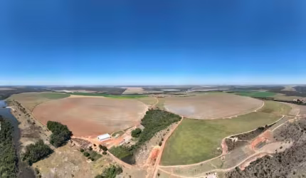 FAZENDA EXCELENTE COM ÓTIMA INFRAESTRUTURA EM UNAÍ/MG
