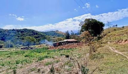 FAZENDA COM LINDA CACHOEIRA EM CACHOEIRA PAULISTA/SP