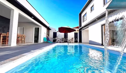 Sobrado com 5 dormitórios à venda, 350 m² por R$ 1.600.000,00 - Barra do Saí - Guaratuba/PR