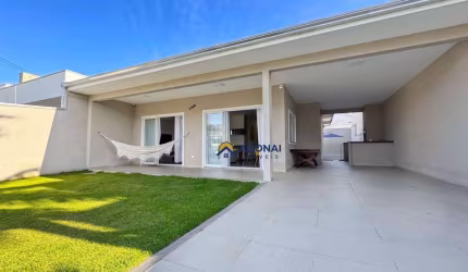 Casa de Alto Padrão, com Piscina,  3 dormitórios à venda, 188 m² por R$ 1.480.000 - Centro - Guaratuba/PR