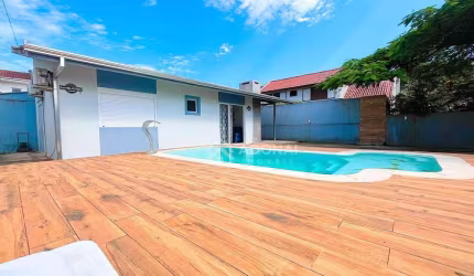Casa CENTRO!! com 2 dormitórios à venda, 85 m² por R$ 525.000 - Centro - Guaratuba/PR