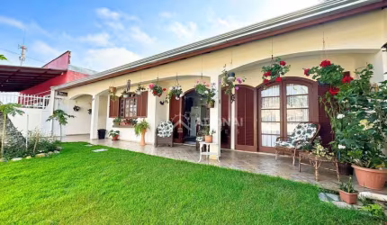 Casa com 6 dormitórios à venda, 300 m² por R$ 950.000,00 - Nereidas - Guaratuba/PR