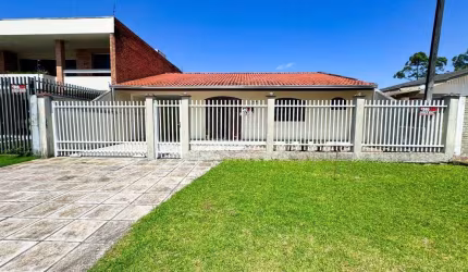 Casa com 4 dormitórios à venda, 174 m² por R$ 730.000,00 - Centro - Guaratuba/PR