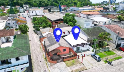 3 Casas no Mesmo Terreno a 1 Quadra da Praça Central de Guaratuba – Raridade! - R$ 1.290.000 - Centro - Guaratuba/PR