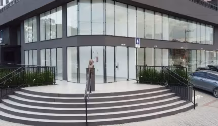 Sala comercial de esquina no Costa e Silva