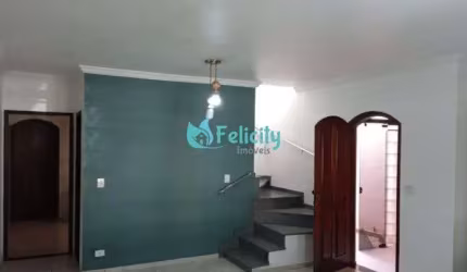Sobrado com 3 dormitórios, 1 suíte, 2 vagas, 103m2 no Jardim Pinheiros