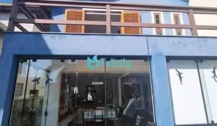 Casa de Condomínio com 2 suítes, 4 vagas, 400m2 no Pq. dos Príncipes