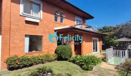 Sobrado com 3 dorms, 1 suíte, 3 vagas, 235m2 no Conj. Res. Vista Verde