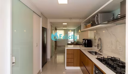 Casa de Condomínio com 2 dorms, 2 vagas, 82m2 na Vila Mangalot