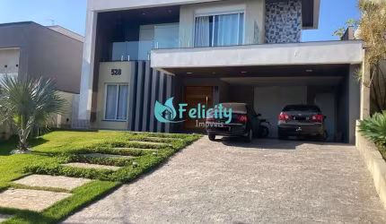 Casa de Condomínio com 4 suítes, 5 vagas, 346m2 no Tarumã
