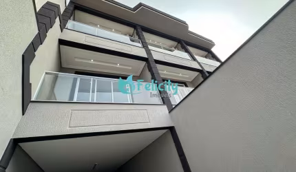 Sobrado NOVO com 3 suítes, 3 vagas, 170m2 no Pq. São Domingos