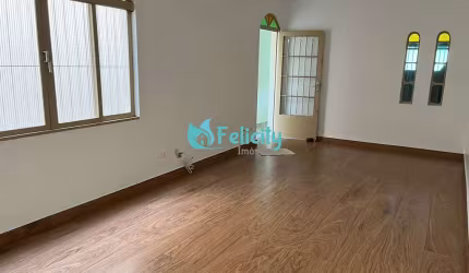 Sobrado com 3 dormitórios, 1 suíte, 248m2 no Jardim Vista Linda