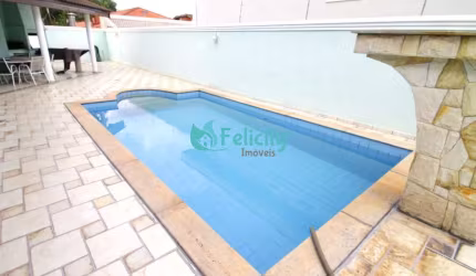 Casa com 5 suítes, 3 vagas, 500m2 no City América
