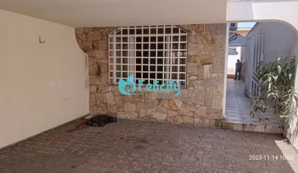 Sobrado com 3 dorms, 1 suíte, 2 vagas, 184m2 no Pq. São Domingos
