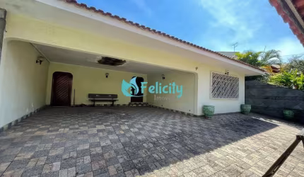 Casa com 3 suítes, 4 vagas, 600m2 no City América