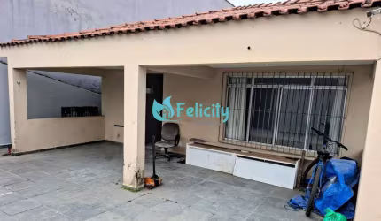 Casa com 3 dorms, 1 suíte, 3 vagas, 200m2 na Vila Renato