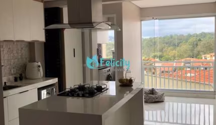 Sobrado com 2 suítes, 1 vaga, 114m2 no Jardim Regina