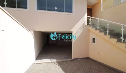Sobrado NOVO com 4 dorms, 1 suíte, 6 vagas, 228m2 no Jardim Felicidade