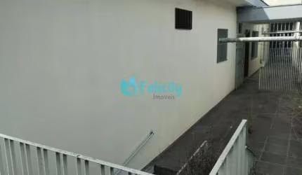 Sobrado com 2 suítes, edícula, 205m2 na Vila Ipojuca