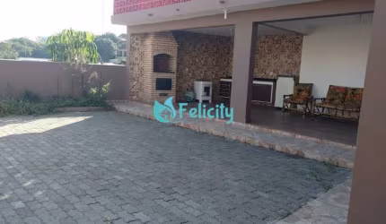 Sobrado com 4 dorms, 1 suíte, 4 vagas, 359m2 na Chácara Inglesa