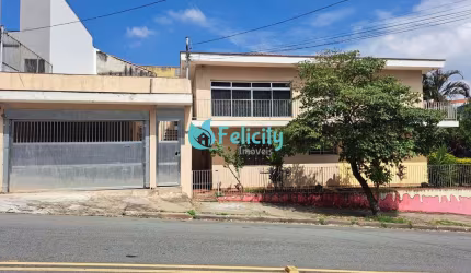 Casa com 7 dorms, 8 vagas, 340m2 no Parque São Domingos