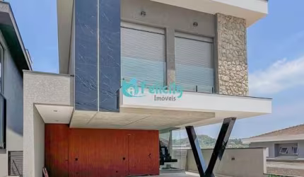 Casa de Condomínio com 3 suítes, 6 vagas, 265m2 em Alphaville