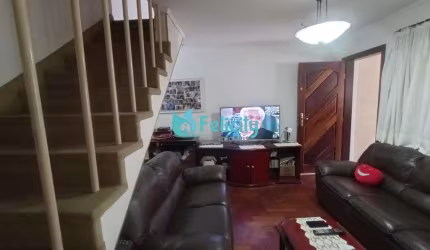 Sobrado com 2 dorms, 2 vagas, 116m2 no Jardim Mangalot