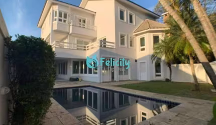 Casa de Condominio com 4 suítes, 4 vagas, 600m2 em Alphaville