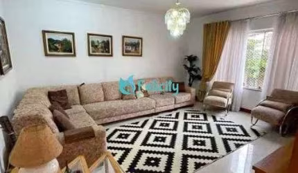 Sobrado com 3 dormitórios, 1 suíte, 5 vagas, 269m2 no Jardim Regina