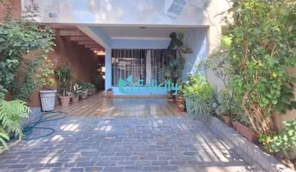 Sobrado com 3 dorms, 1 suíte, 4 vagas, 150m2 no Pq. São Domingos
