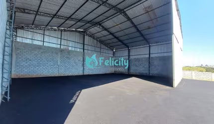 Galpão + Patio com 2.000m2 em  Itaquaquecetuba