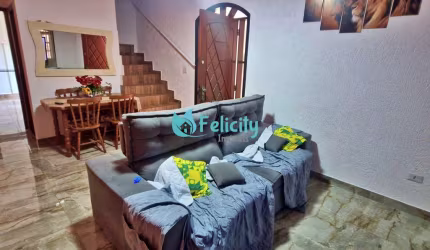 Sobrado com 3 dormitórios, 2 vagas, 89m2 no Jardim Regina