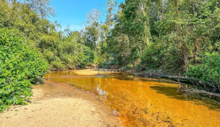 Terreno à venda na Rua Meluza, 00, Mar Verde II, Caraguatatuba por R$ 270.000