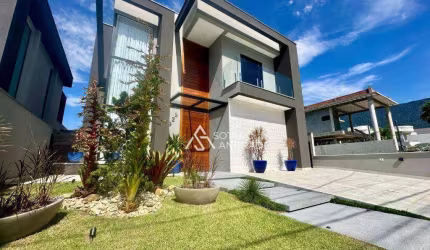 Casa de luxo em Caraguatatuba, no Condomínio Costa Nova
