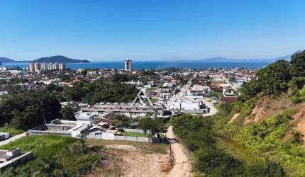 Oportunidade de comprar um terreno na praia Massaguaçu