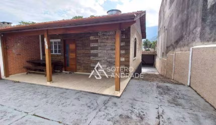 Linda Casa a Apenas 50m da Praia da Cocanha!