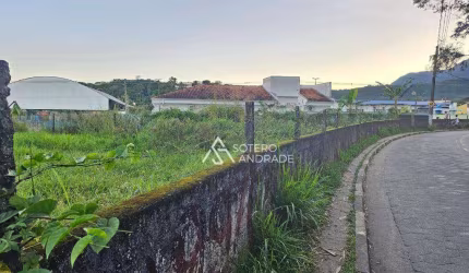 Terreno de esquina com excelente localização na praia Massaguaçu