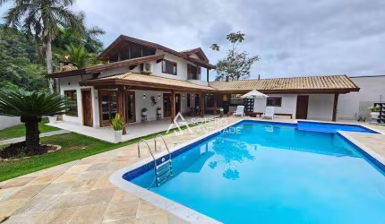 Linda Casa na Praia de Massaguaçu - Condomínio Mar Verde