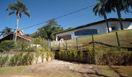 Linda casa dentro de condomínio fechado na praia da Cocanha