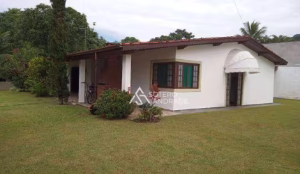 Oportunidade Única em Massaguaçu: Casa Espaçosa com Conforto e Lazer!