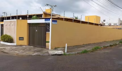 Casa à venda em rua pública, ARUANA, Aracaju, SE